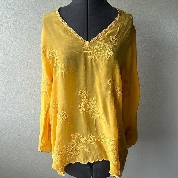 Johnny Was Tops - NWT Johnny Was top size Medium Golden Marigold floral Rayon Romantic Mandi Tunic